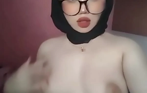 Hijab Terbaru Della tiktokers