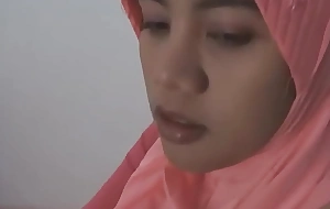 bokep hijab tkw nyari duit tambahan, physical versi nya disini porn pic corneey porn /eaY4oD