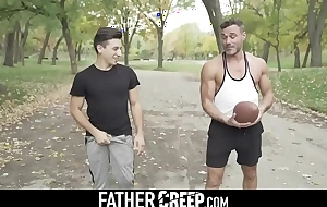 Big dick creep muscle dad unloads in teen boy's molten asshole-fathercreep com