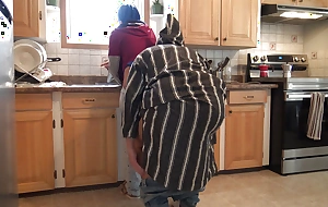 Moroccan Wife Gets Creampie From behind Quickie In Hammer parts Kitchen