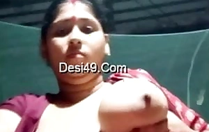 desi Bengali boudi showing say no to heavy titties fastening 3