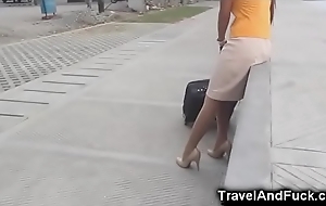 Traveler fucks a filipina jailbreak attendant!